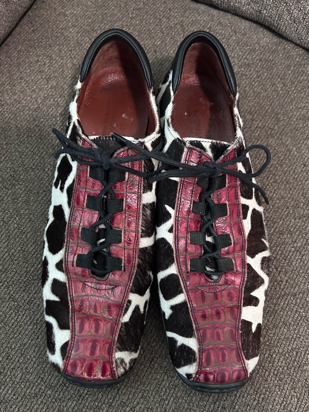 Men’s Black & White Giraffe-Print Casual Shoes with Burgundy/Red Accents 9